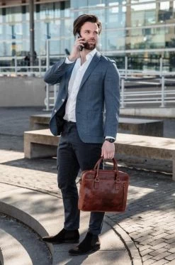 DSTRCT Premium Collection Laptopbag 14" Cognac -Nieuwe Laptoptas dstrct premium collection laptopbag 14 cognac dstrct 666713