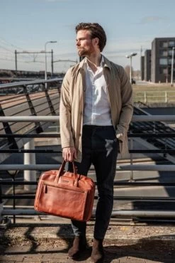 DSTRCT Premium Collection Laptopbag 17" Cognac -Nieuwe Laptoptas dstrct premium collection laptopbag 17 cognac dstrct 389692