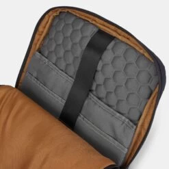 Hedgren Drive Rugzak 14,1" RFID Elegant Blue -Nieuwe Laptoptas hedgren drive rugzak 141 rfid elegant blue hedgren 253798