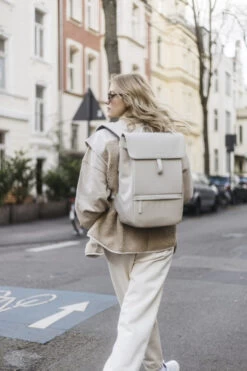 Kapten & Son Fyn Rugzak 15" Sandstone -Nieuwe Laptoptas kapten son fyn rugzak 15 sandstone kapten son 654796