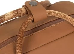 New Rebels Harper 9 Liter Waterproof Rugzak Met Laptopvak 13,3" Cognac -Nieuwe Laptoptas new rebels harper 9 liter waterproof rugzak met laptopvak 133 cognac new rebels 112256